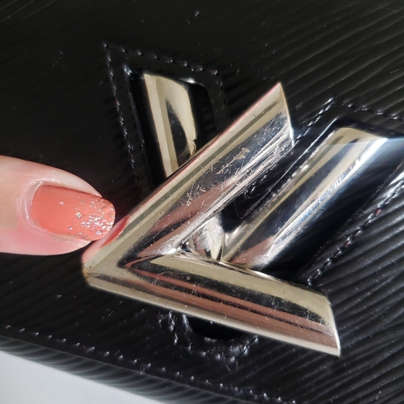 Authentic Pre-owned Louis Vuitton Epi Twist Wallet - Picture 11 of 15